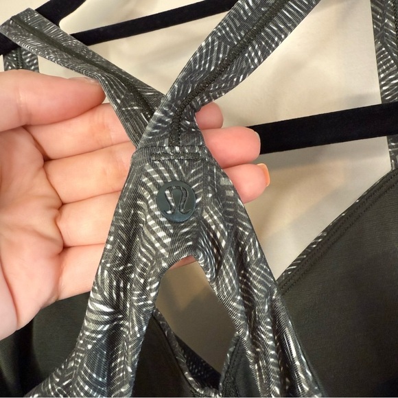 LULULEMON Wrap It Up Tank Jazzy White Gator Green 6 - Picture 6 of 10